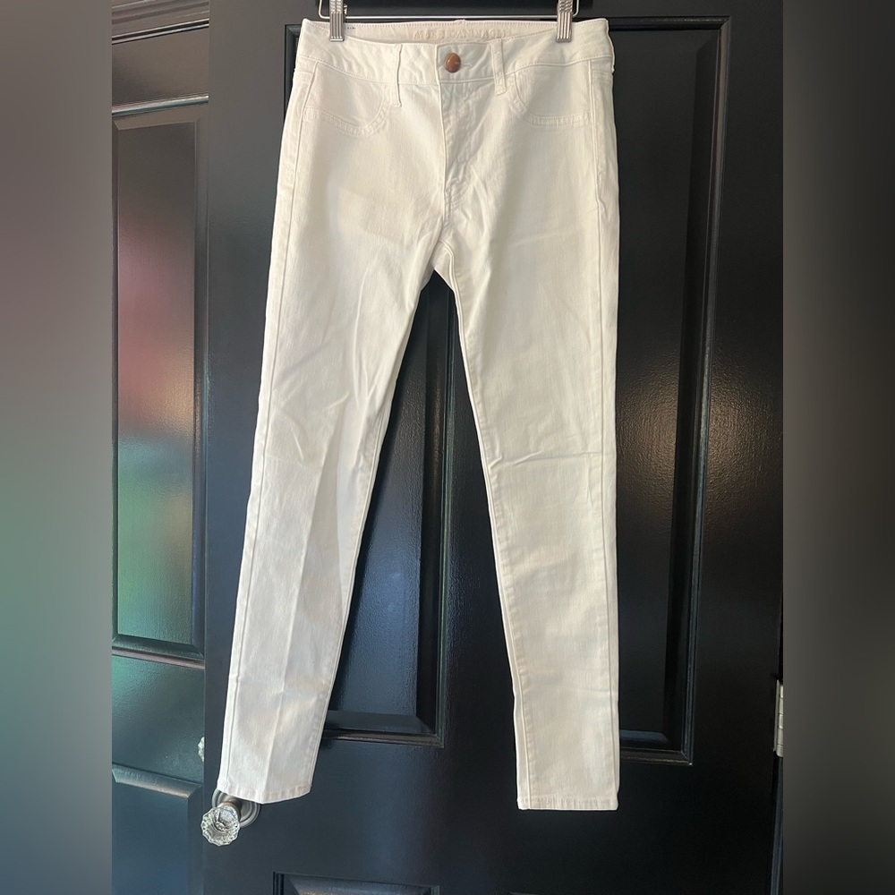 Women's American Eagle White Jeans